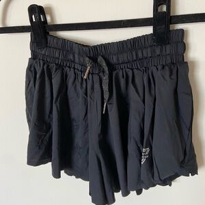 Iwant transcend now workout shorts